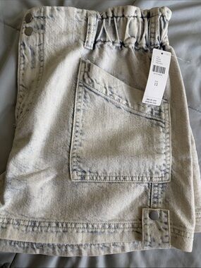 NWT Anthropologie acid wash whitewash denim stretch waist paperbag shorts.size 1